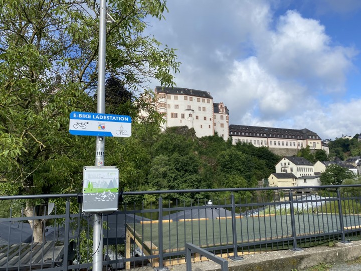 E-Bike-Ladesäule Postplatz.JPG
